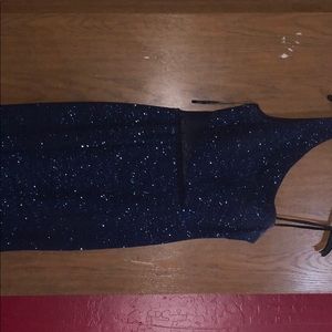 I am selling this prom dress